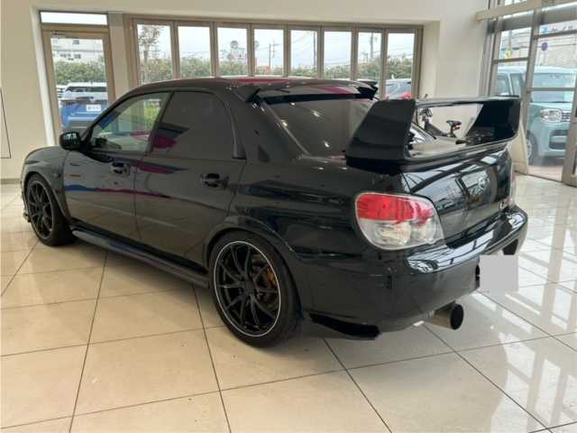 スバル インプレッサ ＷＲＸ STi 埼玉県 2005(平17)年 10.6万km オブシディアンブラックパール 社外ナビ/　　CD/DVD/BT/フルセグTV/HIDヘッドライト/RAYS18インチAW/運転席レカロシート/momoステア/純正ストラットタワーバー/社外シフトノブ/BLITZ車高調/HKSマフラー/HKSエアクリーナー/HKSターボタイマー/ETC/禁煙車