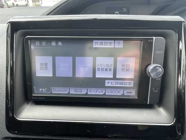 トヨタ ヴォクシー ZS 熊本県 2014(平26)年 10.4万km ブラック (株)IDOMが運営する【じしゃロン〇〇店】の自社ローン専用車両になります。こちらは現金またはオートローンご利用時の価格です。自社ローンご希望の方は別途その旨お申付け下さい/純正ナビ（フルセグ　ＢＴ）/バックカメラ　/両側パワースライドドア　/アイドリングストップ　/ビルトインＥＴＣ　/ＬＥＤヘッドライト　/Ｗ＋サイドエアバッグ　/純正アルミ