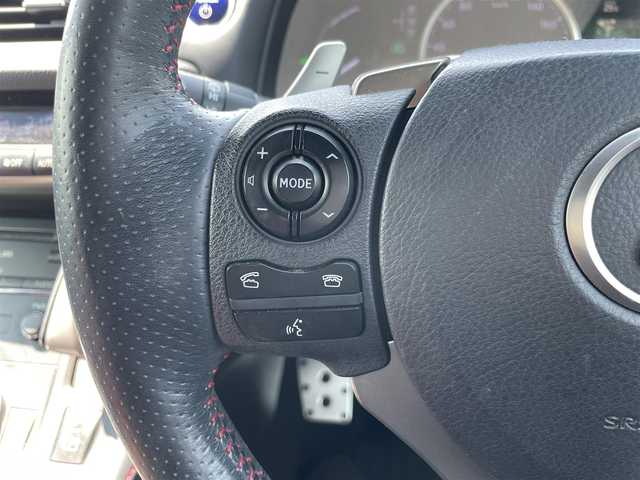 レクサス ＣＴ 200h Fスポーツ 福岡県 2014(平26)年 11.2万km ブラック/ホワイトノーヴァガラスフレーク 横滑り防止装置/ABS/Wサイドエアバッグ/カーテンエアバッグ/クルーズコントロール/前後コーナーセンサー/前後車外カメラ/盗難防止装置/BT/純正ETC/純正ナビ/フルセグTV/PW/プッシュスタート/サンルーフ/純正フロアマット/パワーシートD席N席/レザーシート/純正アルミホイール/オートライト/シートヒーター/スマートキー