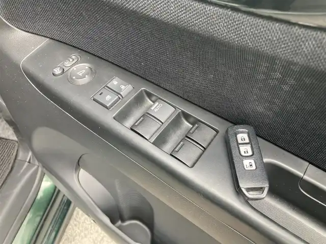 ホンダ Ｎ ＢＯＸ カスタム SSパッケージ 長崎県 2016(平28)年 5万km ブリティッシュグリーンP 片側パワースライドドア/純正ディスプレイオーディオ【WX-171CP】/ワンセグTV/Bluetooth接続/シートヒーター/ビルトインETC/ステアリングスイッチ/HIDオートヘッドライト/フォグライト/ISOFIX