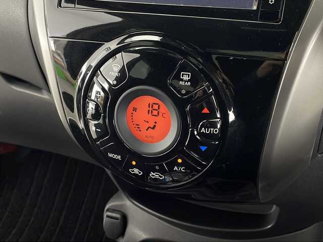 日産 ノート e－パワーオーテック 宮崎県 2018(平30)年 4.2万km ブリリアントホワイトパール 禁煙車/エマージェンシーブレーキ/純正ナビTV/（MM318D-W/CD/DVD/Bluetooth/フルセグTV)/純正ドライブレコーダー/純正LEDオートライト/純正フォグ/純正15インチアルミ/純正フロアマット/レーンディパーチャーアラート/クリアランスソナー/オートエアコン/本革巻ハンドル/ウインカードアミラー/リアプライバシーガラス/ETC/インテリジェントキー/プッシュエンジンスタート/新車時保証書/取扱い説明書