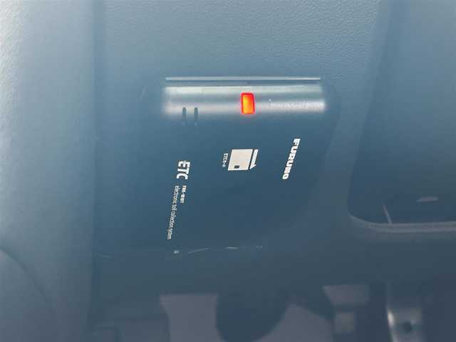 アウディ Ａ３ スポーツバック 2．0 TFSI 宮城県 2007(平19)年 9.5万km シルバーレイクM 純正オーディオ（AM/FM/CD）/横滑り防止装置/純正フロアマット/オートライト/ETC/スタッドレスタイヤ社外AW（205/55R16）5mm/サマータイヤ純正AW積込（205/55R16）5mm