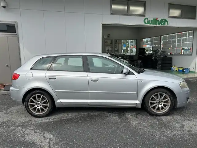 アウディ Ａ３ スポーツバック 2．0 TFSI 宮城県 2007(平19)年 9.5万km シルバーレイクM 純正オーディオ（AM/FM/CD）/横滑り防止装置/純正フロアマット/オートライト/ETC/スタッドレスタイヤ社外AW（205/55R16）5mm/サマータイヤ純正AW積込（205/55R16）5mm