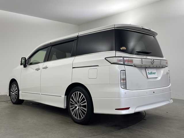 日産 エルグランド 250ハイウェイスターS 兵庫県 2020(令2)年 4.6万km ピュアホワイトパール ・純正ナビ&CD&DVD&BT&ブルーレイ&TV&SD&USB/・サンルーフ/・レーダークルーズコントロール/・両側パワースライドドア/・純正ドライブレコーダー/・エマージェンシーブレーキ/・全方位カメラ/・BSM/・ビルトインＥＴＣ/・LEDオートライト/・フォグランプ/・ハーフレザーシート/・オットマン/・ウォークスルー/・革巻きステアリング/・サンシェード/・純正18インチアルミホイール/・純正フロアマット/・ステアリングスイッチ/・盗難防止装置/・横滑り防止装置/・スマートキー/・スペアキー/・プッシュスタート/・WAC　