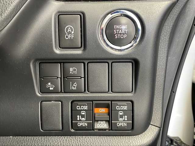 トヨタ ヴォクシー ZS 煌 長野県 2018(平30)年 7.7万km ホワイトパールクリスタルシャイン 純正SDナビ/Bluetooth/CD/フルセグTV/バックカメラ/ETC/純正前方ドライブレコーダー/横滑り防止装置/衝突被害軽減システム/レーンキープアシスト/両側パワスラ/純正16インチAW装着/フロント、サイド、リアモデリスタエアロ/純正フロアマット/ドアバイザー/フォグランプ/ウィンカーミラー/LEDヘッドライト/オートライト/オートマチックハイビーム/スマートキー/スペアキー1本/2列目サンシェード
