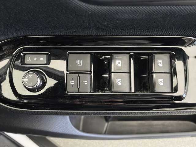 トヨタ ヴォクシー ZS 煌 長野県 2018(平30)年 7.7万km ホワイトパールクリスタルシャイン 純正SDナビ/Bluetooth/CD/フルセグTV/バックカメラ/ETC/純正前方ドライブレコーダー/横滑り防止装置/衝突被害軽減システム/レーンキープアシスト/両側パワスラ/純正16インチAW装着/フロント、サイド、リアモデリスタエアロ/純正フロアマット/ドアバイザー/フォグランプ/ウィンカーミラー/LEDヘッドライト/オートライト/オートマチックハイビーム/スマートキー/スペアキー1本/2列目サンシェード