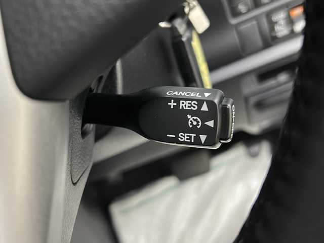 トヨタ ヴォクシー ZS 煌 長崎県 2018(平30)年 7.7万km ホワイトパールクリスタルシャイン 純正メモリナビ/（Bluetooth/CD/フルセグTV）/バックカメラ/ETC/純正前方ドライブレコーダー/横滑り防止装置/衝突被害軽減システム/レーンキープアシスト/両側パワスラ/純正16インチAW装着/モデリスタエアロ/純正フロアマット/ドアバイザー/フォグランプ/ウィンカーミラー/LEDヘッドライト/オートライト/オートマチックハイビーム/スマートキー/スペアキー1本/2列目サンシェード