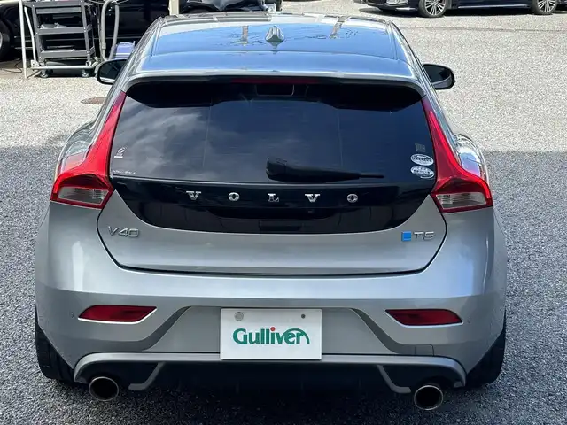 ボルボ Ｖ４０ T－5 Rデザイン 千葉県 2015(平27)年 7.3万km シルバー 純正ＨＤＤナビ/バックカメラ/黒革/ＥＴＣ/ＢＬＩＳ/前方ドライブレコーダー/パドルシフト/車線逸脱警報/障害物センサー/スマートキー/オートライト/フォグランプ/純正１８インチＡＷ/取扱説明書/保証書