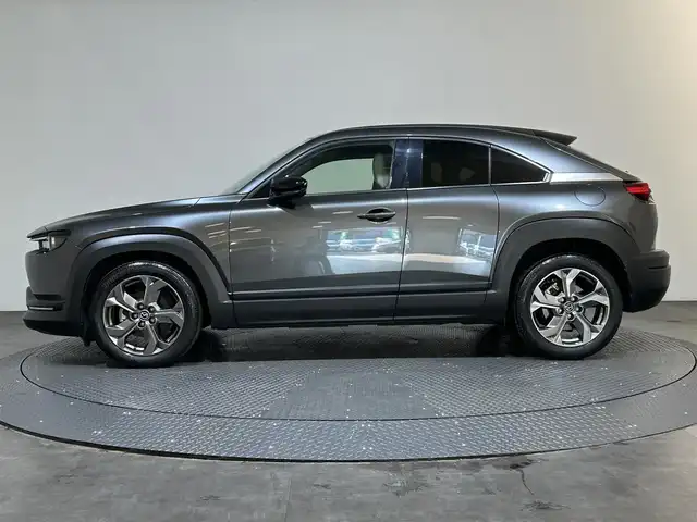 マツダ ＭＸ－３０ 愛媛県 2022(令4)年 3.5万km マシーングレープレミアムM ・ベーシックＰＫＧ＋モダンコンフィデンスパッケージ/・エクステリアＰＫＧ/・インテリアＰＫＧ（ホワイト内装）/・３６０°セーフティＰＫＧ/・ボーズサウンドシステム（ＡＵＤＩＯＰＩＬＯＴ２＋Ｃｅｎｔｅｒｐｏｉｎｔ２）＋１２スピーカー/・ユーティリティＰＫＧ/・セーフティＰＫＧ/・１０型ナビ/（フルセグＴＶ・ＢＴ・ＦＭ・ＡＭ・ＵＳＢ・ａｐｐｌｅｃａｒｐｌａｙ・ＨＤＭＩ）/・全方位カメラ　/・ＥＴＣ　/・前後ドラレコ　/・衝突軽減ブレーキ　/・レーンキープアシスト　/・レーダークルーズコントロール/・D席パワーシート/・DN席シートヒーター/・ステアリングヒーター/・BOSEプレミアムサウンド/・シートメモリー/・オートマチックハイビーム/・スペアキー
