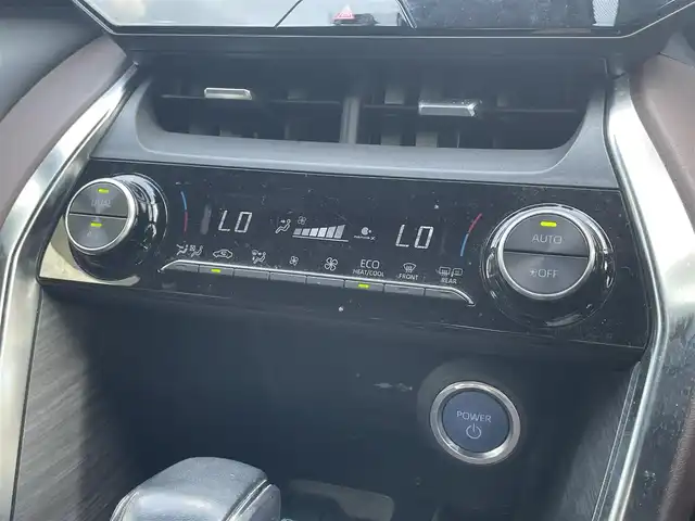 トヨタ ハリアー ハイブリッド G 滋賀県 2021(令3)年 3.5万km スティールブロンドM 純正８インチナビ/（AM/FM/CD/フルセグTV）/バックカメラ/ToyotaSafetySence/-衝突四避支援/-アダプティブクルーズコントロール/-レーントレーシングアシスト/-オートマチックハイビーム/パワーシート（D席）/デジタルインナーミラー/パワーバックドア/ステアリングリモコン/LEDライト/ビルトインETC/スマートキー