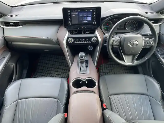 トヨタ ハリアー ハイブリッド G 滋賀県 2021(令3)年 3.5万km スティールブロンドM 純正８インチナビ/（AM/FM/CD/フルセグTV）/バックカメラ/ToyotaSafetySence/-衝突四避支援/-アダプティブクルーズコントロール/-レーントレーシングアシスト/-オートマチックハイビーム/パワーシート（D席）/デジタルインナーミラー/パワーバックドア/ステアリングリモコン/LEDライト/ビルトインETC/スマートキー