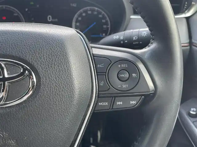 トヨタ ハリアー ハイブリッド G 滋賀県 2021(令3)年 3.5万km スティールブロンドM 純正８インチナビ/（AM/FM/CD/フルセグTV）/バックカメラ/ToyotaSafetySence/-衝突四避支援/-アダプティブクルーズコントロール/-レーントレーシングアシスト/-オートマチックハイビーム/パワーシート（D席）/デジタルインナーミラー/パワーバックドア/ステアリングリモコン/LEDライト/ビルトインETC/スマートキー