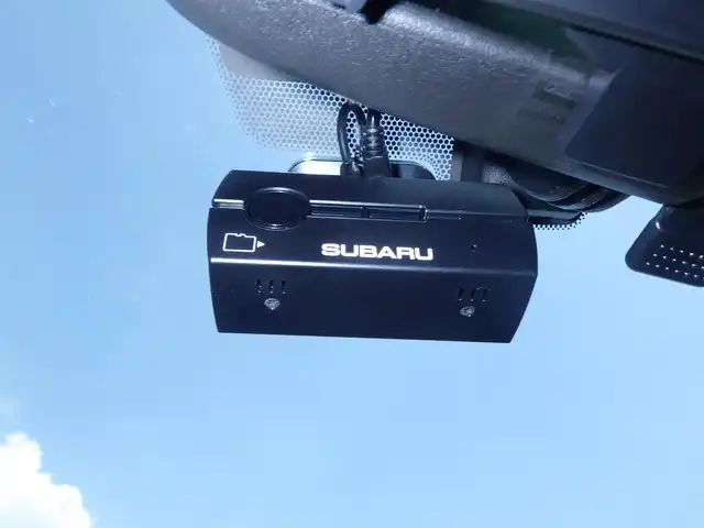 スバル インプレッサ スポーツ 2．0i－L アイサイト 千葉県 2017(平29)年 5.5万km クォーツブルーP アイサイト/SIドライブ/レーダークルーズコントロール/スバルリヤビークルディテクション/アイドリングストップ/ブラックレザーシート/前席パワーシート/シートヒーター/純正メモリーナビ/地デジTV/【DVD/CD再生機能　Bluetooth接続】/バックカメラ/ドライブレコーダー/革巻きステアリング/ステアリングスイッチ/ETC/LEDヘッドライト/フォグライト/ウインカーミラー/コーナーセンサー/純正17インチアルミホイル/サイド/カーテンエアバッグ/キーレスアクセス