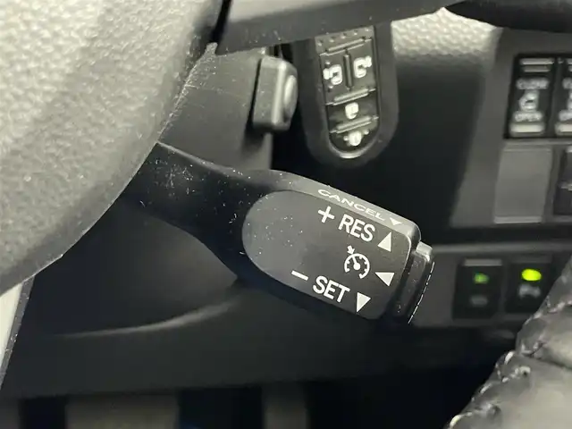 トヨタ ルーミー カスタムG 埼玉県 2019(令1)年 0.8万km ファインブルーマイカメタリック スマートアシスト　純正ナビ　バックカメラ　ビルトインＥＴＣ２．０　前後ドライブレコーダー　クルーズコントロール　両側パワースライドドア　純正アルミホイール　オートハイビーム　ＬＥＤヘッドライト　地デジ