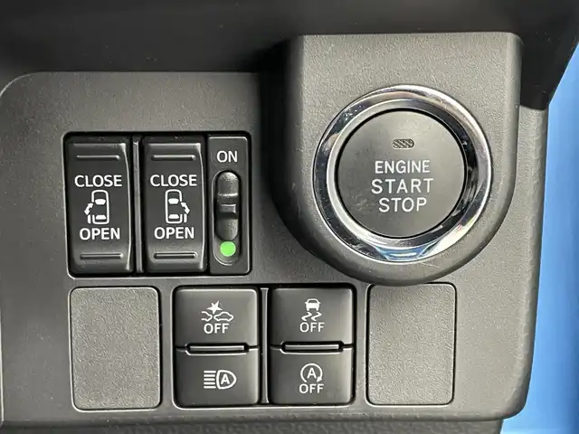 トヨタ ルーミー カスタムG 埼玉県 2019(令1)年 0.8万km ファインブルーマイカメタリック スマートアシスト　純正ナビ　バックカメラ　ビルトインＥＴＣ２．０　前後ドライブレコーダー　クルーズコントロール　両側パワースライドドア　純正アルミホイール　オートハイビーム　ＬＥＤヘッドライト　地デジ