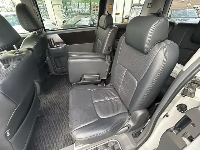 トヨタ ヴォクシー ZS 長崎県 2007(平19)年 7.8万km ホワイトパールクリスタルシャイン 純正SDナビ/ワンセグテレビ/バックカメラ/CD・DVD/フリップダウンモニター/片側パワスラ/純正アルミホイール/ETC