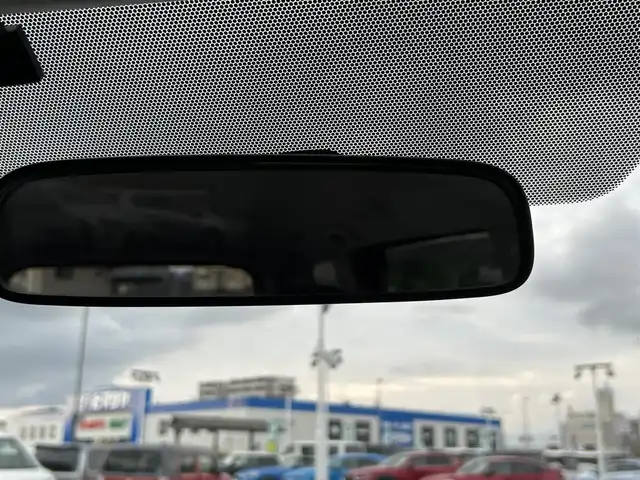 トヨタ ヴォクシー ZS 長崎県 2007(平19)年 7.8万km ホワイトパールクリスタルシャイン 純正SDナビ/ワンセグテレビ/バックカメラ/CD・DVD/フリップダウンモニター/片側パワスラ/純正アルミホイール/ETC