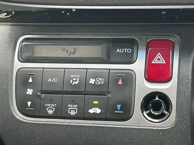 ホンダ Ｎ ＯＮＥ G Aパッケージ 道央・札幌 2014(平26)年 10.6万km ミラノレッド 純正オーディオ/AM/FM/CD/USB/AUX/シティブレーキアクティブシステム/横滑り防止装置/ECONモード/ドライブレコーダー/プッシュスタート/スマートキー/HIDヘッドライト/オートライト/電動格納ミラー/ウィンカーミラー/純正フロアマット/ドアバイザー/スペアキー