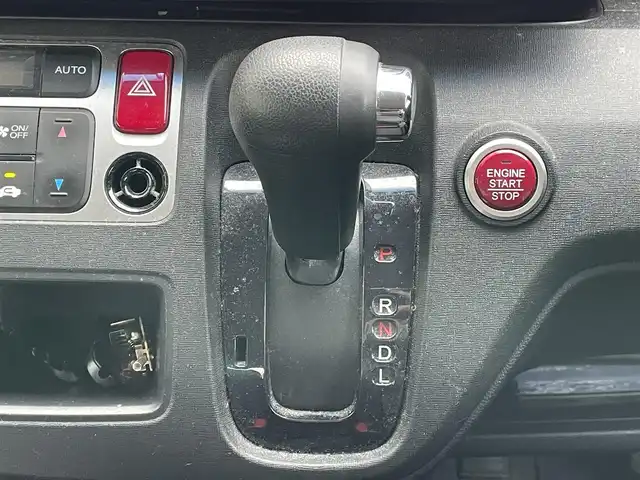 ホンダ Ｎ ＯＮＥ G Aパッケージ 道央・札幌 2014(平26)年 10.6万km ミラノレッド 純正オーディオ/AM/FM/CD/USB/AUX/シティブレーキアクティブシステム/横滑り防止装置/ECONモード/ドライブレコーダー/プッシュスタート/スマートキー/HIDヘッドライト/オートライト/電動格納ミラー/ウィンカーミラー/純正フロアマット/ドアバイザー/スペアキー