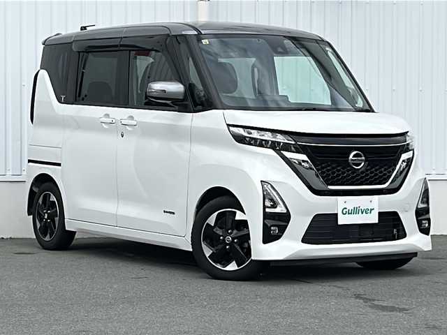 日産 ルークス ハイウェイスター X 三重県 2020(令2)年 4万km チタニウムグレーM/シルキーホワイト 純正ナビ /全周囲カメラ /両側パワースライドドア /ビルトインETC /前方ドライブレコーダー /エマージェンシーブレーキ /レーンキープアシスト /USB給電ポート/LEDヘッドライト /オートライト /純正フロアマット /電動格納ミラー/禁煙車