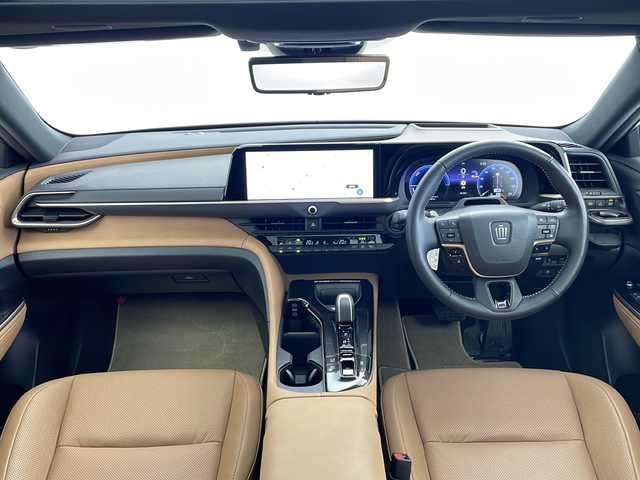 トヨタ クラウン スポーツ Z 愛知県 2023(令5)年 1.3万km プレシャスホワイトパール /禁煙車//ワンオーナー//純正12.3型ナビ//フルセグTV・Bluetooth・USB・AppleCarPlay・AndroidAuto//パノラミックビューモニター//トヨタチームメイト//アドバンスドパーク//パノラマルーフ//デジタルインナーミラー//ヘッドアップディスプレイ(HUD)//パワーバックドア//純正21インチアルミホイール//AC100V電源//ワイヤレス充電//トヨタセーフティセンス//プリクラッシュセーフティ//レーンディパーチャーアラート//ブラインドスポットモニター//プロアクティブドライビングアシスト//リヤクロストラフィックアラート//パーキングサポートブレーキ//ロードサインアシスト//オートマチックハイビーム//リヤカメラディテクション//安心降車アシスト//周辺車両接近時サポート//アダプティブクルーズコントロール(ACC)//クリアランスソナー//LEDヘッドライト//オートライト//レザーシート//前席パワーシート//前席シートベンチレーション&シートヒーター//フロアマット//電子パーキングブレーキ//革巻きステアリング//ステアリングヒーター//スペアキー1本//新車保証書・取扱説明書