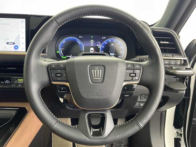 トヨタ クラウン スポーツ Z 愛知県 2023(令5)年 1.3万km プレシャスホワイトパール /禁煙車//ワンオーナー//純正12.3型ナビ//フルセグTV・Bluetooth・USB・AppleCarPlay・AndroidAuto//パノラミックビューモニター//トヨタチームメイト//アドバンスドパーク//パノラマルーフ//デジタルインナーミラー//ヘッドアップディスプレイ(HUD)//パワーバックドア//純正21インチアルミホイール//AC100V電源//ワイヤレス充電//トヨタセーフティセンス//プリクラッシュセーフティ//レーンディパーチャーアラート//ブラインドスポットモニター//プロアクティブドライビングアシスト//リヤクロストラフィックアラート//パーキングサポートブレーキ//ロードサインアシスト//オートマチックハイビーム//リヤカメラディテクション//安心降車アシスト//周辺車両接近時サポート//アダプティブクルーズコントロール(ACC)//クリアランスソナー//LEDヘッドライト//オートライト//レザーシート//前席パワーシート//前席シートベンチレーション&シートヒーター//フロアマット//電子パーキングブレーキ//革巻きステアリング//ステアリングヒーター//スペアキー1本//新車保証書・取扱説明書