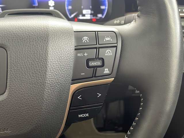 トヨタ クラウン スポーツ Z 愛知県 2023(令5)年 1.3万km プレシャスホワイトパール /禁煙車//ワンオーナー//純正12.3型ナビ//フルセグTV・Bluetooth・USB・AppleCarPlay・AndroidAuto//パノラミックビューモニター//トヨタチームメイト//アドバンスドパーク//パノラマルーフ//デジタルインナーミラー//ヘッドアップディスプレイ(HUD)//パワーバックドア//純正21インチアルミホイール//AC100V電源//ワイヤレス充電//トヨタセーフティセンス//プリクラッシュセーフティ//レーンディパーチャーアラート//ブラインドスポットモニター//プロアクティブドライビングアシスト//リヤクロストラフィックアラート//パーキングサポートブレーキ//ロードサインアシスト//オートマチックハイビーム//リヤカメラディテクション//安心降車アシスト//周辺車両接近時サポート//アダプティブクルーズコントロール(ACC)//クリアランスソナー//LEDヘッドライト//オートライト//レザーシート//前席パワーシート//前席シートベンチレーション&シートヒーター//フロアマット//電子パーキングブレーキ//革巻きステアリング//ステアリングヒーター//スペアキー1本//新車保証書・取扱説明書