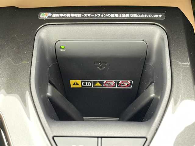 トヨタ クラウン スポーツ Z 愛知県 2023(令5)年 1.3万km プレシャスホワイトパール /禁煙車//ワンオーナー//純正12.3型ナビ//フルセグTV・Bluetooth・USB・AppleCarPlay・AndroidAuto//パノラミックビューモニター//トヨタチームメイト//アドバンスドパーク//パノラマルーフ//デジタルインナーミラー//ヘッドアップディスプレイ(HUD)//パワーバックドア//純正21インチアルミホイール//AC100V電源//ワイヤレス充電//トヨタセーフティセンス//プリクラッシュセーフティ//レーンディパーチャーアラート//ブラインドスポットモニター//プロアクティブドライビングアシスト//リヤクロストラフィックアラート//パーキングサポートブレーキ//ロードサインアシスト//オートマチックハイビーム//リヤカメラディテクション//安心降車アシスト//周辺車両接近時サポート//アダプティブクルーズコントロール(ACC)//クリアランスソナー//LEDヘッドライト//オートライト//レザーシート//前席パワーシート//前席シートベンチレーション&シートヒーター//フロアマット//電子パーキングブレーキ//革巻きステアリング//ステアリングヒーター//スペアキー1本//新車保証書・取扱説明書