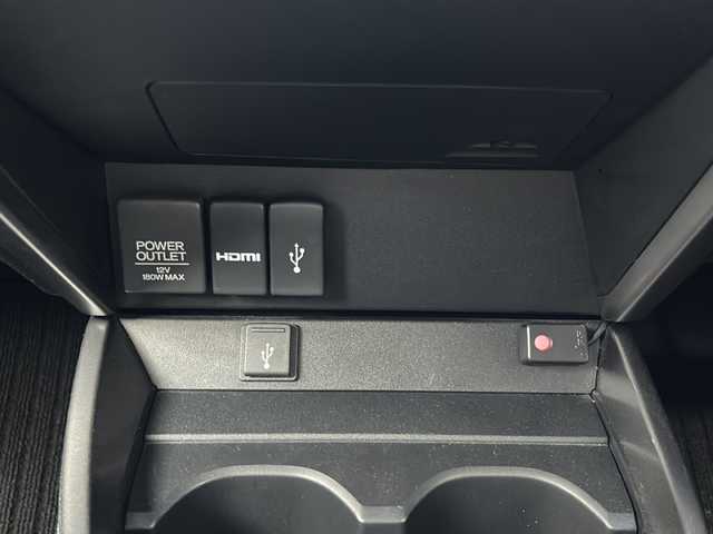 ホンダ グレイス ハイブリッド LX 鳥取県 2015(平27)年 4.2万km ティンテッドシルバーM スマートキーx2個/シティブレーキサポート/オートフェンダーポール/ドライブレコーダー/GPSレーダー/メーカーインターナビ/フルセグ・Bluetooth/HDMI/USB/バックカメラ/TVキャンセラー/前席シートヒーター/オートエアコン/オートライト/LEDヘッドライト/リアスポイラー/ビルトインETC/保証書・取説