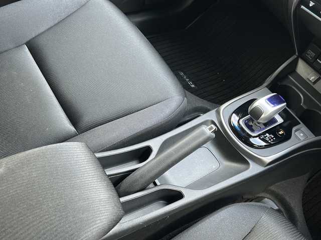 ホンダ グレイス ハイブリッド LX 鳥取県 2015(平27)年 4.2万km ティンテッドシルバーM スマートキーx2個/シティブレーキサポート/オートフェンダーポール/ドライブレコーダー/GPSレーダー/メーカーインターナビ/フルセグ・Bluetooth/HDMI/USB/バックカメラ/TVキャンセラー/前席シートヒーター/オートエアコン/オートライト/LEDヘッドライト/リアスポイラー/ビルトインETC/保証書・取説