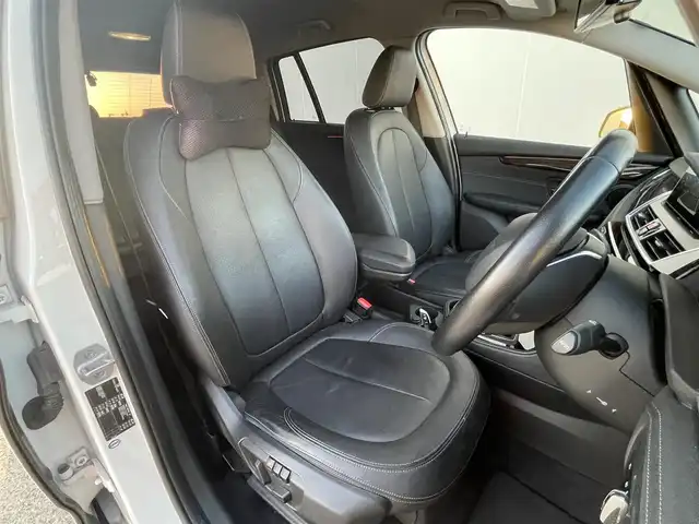 ＢＭＷ ２１８ｉ グランツアラー ラグジュアリー 東京都 2017(平29)年 4.2万km アルピンホワイトⅢ インテリジェントセーフティ/クルーズコントロール/シートヒーター/トラクションコントロール/前後ドライブレコーダー/走行モード切り替え/電動トランクゲート/ウッドインテリアパネル/フルレザー内装/純正ナビ/純正オーディオ/電動格納式ドアミラー/Bluetooth接続/レーンキープアシスト/パワーシート(メモリー付き)/純正17インチアルミホイール/ラグジュアリーエンブレム/歩行者警告機能/衝突被害軽減ブレーキ