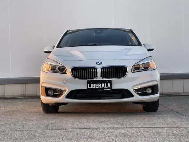 ＢＭＷ ２１８ｉ グランツアラー ラグジュアリー 東京都 2017(平29)年 4.2万km アルピンホワイトⅢ インテリジェントセーフティ/クルーズコントロール/シートヒーター/トラクションコントロール/前後ドライブレコーダー/走行モード切り替え/電動トランクゲート/ウッドインテリアパネル/フルレザー内装/純正ナビ/純正オーディオ/電動格納式ドアミラー/Bluetooth接続/レーンキープアシスト/パワーシート(メモリー付き)/純正17インチアルミホイール/ラグジュアリーエンブレム/歩行者警告機能/衝突被害軽減ブレーキ