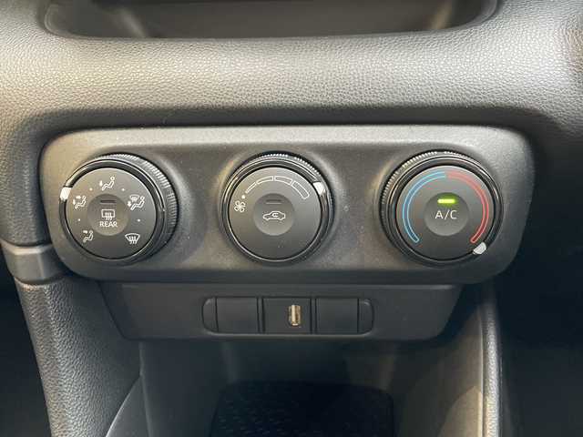 トヨタ ヤリス X 愛知県 2020(令2)年 4.1万km スーパーホワイトⅡ 純正ディスプレイオーディオ　ナビ機能なし/トヨタセーフティセンス/オートマチックハイビーム/レーンキープアシスト/横滑り防止装置/電動格納ミラー/リモコンキー