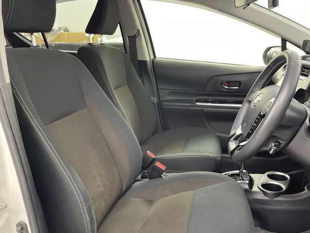 トヨタ アクア G 道央・札幌 2020(令2)年 6.8万km ホワイトパールクリスタルシャイン ・寒冷地仕様/モデリスタエアロ/・純正SDナビ　フルセグ/BT/SD/DVD/SD/・バックカメラ/・クルーズコントロール/・前後コーナーセンサー/クリアランスソナー/・トヨタセーフティセンス/・プリクラッシュセーフティ/・レーンキープアシスト/・前後ドライブレコーダー/・積込夏タイヤ純正モデリスタAWセット/・純正フロアマット/・ドアバイザー/・ETC/・電動格納ミラー/ウィンカーミラー/・LEDオートライト/オートマチックハイビーム