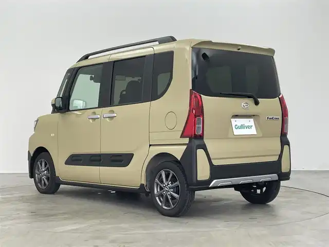 ダイハツ タント ファンクロス 埼玉県 2023(令5)年 0.6万km サンドベージュメタリック 9インチディスプレイオーディオ/(Bluetooth/USB/HDMI/AppleCarPlay/AndroidAuto/フルセグ）/全方位カメラ/両側パワースライドドア/ドライブレコーダー/衝突被害軽減ブレーキ/シートヒーター/アイドリングストップ/オートブレーキホールド/ビルトインETC2.0/コーナーセンサー/純正14インチアルミホイール