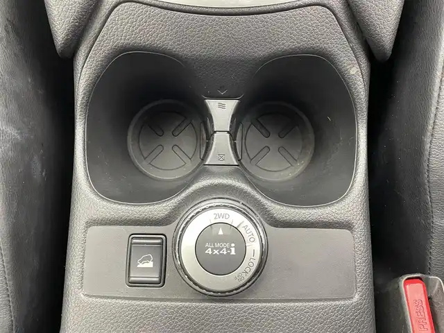 日産 エクストレイル ハイブリッド オーテック iパッケージ 茨城県 2019(令1)年 4.8万km ブリリアントホワイトパール カーナビ/・バックカメラ/・フルセグテレビ/・Bluetooth接続/・CD/ETC/ドライブレコーダー/電動リアゲート/４WD/・デフロック/スマートキー/・スペアキー（１本）/ABS/横滑り防止装置/盗難防止装置/オートライト/コーナーセンサー/ダウンヒルコントロール/衝突被害軽減システム