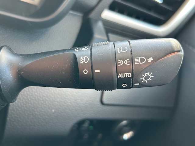 トヨタ ルーミー カスタムG－T 宮城県 2017(平29)年 7.7万km ブラックマイカメタリック/ブリリアントカッパークリスタルマイカ 2トーン 登録時走行距離76971km/純正SDナビ/フルセグTV/Bluetooth/CD/DVD/FM/AM/HDMI/後席モニター/15インチアルミ付きスタッドレスタイヤ/クルーズコントロール/両側パワースライド/ドライブレコーダー/シートヒーター/バックカメラ/オートライト/アイドリングストップ/横滑り防止装置/ステアリングリモコン/センターコンソール/プッシュスタート/スマートキー/LEDライト/ETC/コーナーセンサー/電動格納ミラー/ドアバイザ/純正アルミホイール