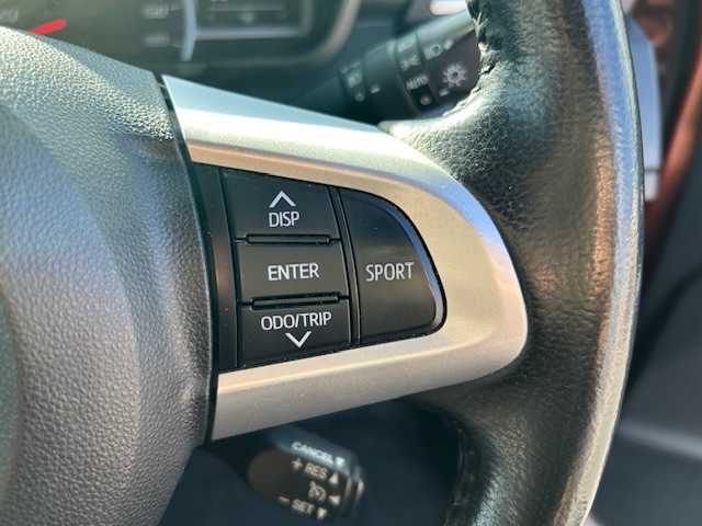 トヨタ ルーミー カスタムG－T 宮城県 2017(平29)年 7.7万km ブラックマイカメタリック/ブリリアントカッパークリスタルマイカ 2トーン 登録時走行距離76971km/純正SDナビ/フルセグTV/Bluetooth/CD/DVD/FM/AM/HDMI/後席モニター/15インチアルミ付きスタッドレスタイヤ/クルーズコントロール/両側パワースライド/ドライブレコーダー/シートヒーター/バックカメラ/オートライト/アイドリングストップ/横滑り防止装置/ステアリングリモコン/センターコンソール/プッシュスタート/スマートキー/LEDライト/ETC/コーナーセンサー/電動格納ミラー/ドアバイザ/純正アルミホイール