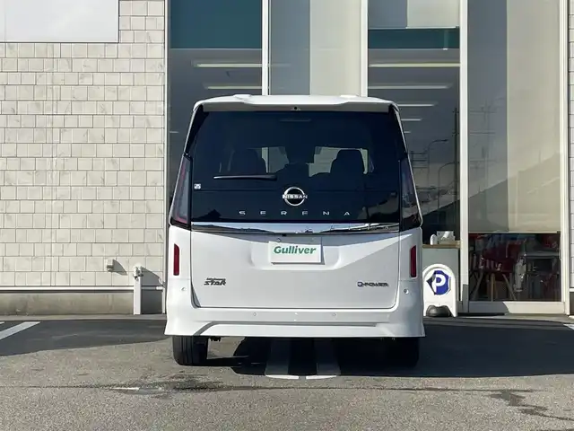 日産 セレナ e－パワー ハイウェイスター V 福岡県 2025(令7)年 0.5万km プリズムホワイト 純正12.3型ディスプレイナビ(フルセグTV/BT)/アラウンドビューモニター/フリップダウン後席モニター/プロパイロット/エマージェンシーブレーキ/コーナーセンサー/BSM/両側パワスラ/前後ドラレコ/ETC2.0/デジタルインナーミラー/USBポート/純正LEDヘッドライト/純正16インチアルミホイール/スマートキー/プッシュスタート