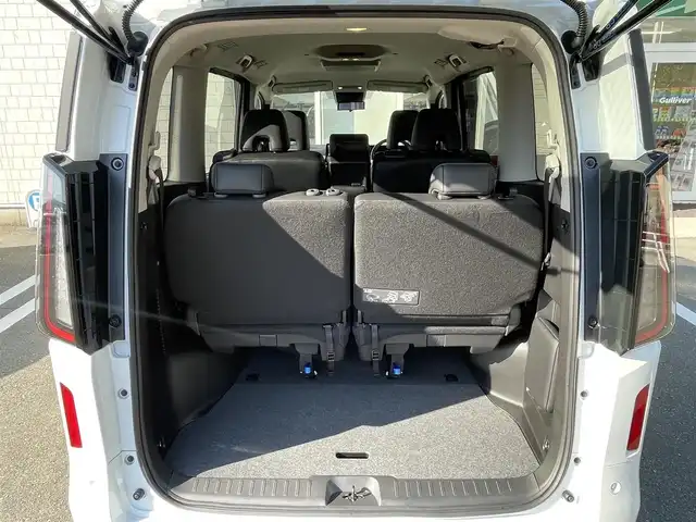 日産 セレナ e－パワー ハイウェイスター V 福岡県 2025(令7)年 0.5万km プリズムホワイト 純正12.3型ディスプレイナビ(フルセグTV/BT)/アラウンドビューモニター/フリップダウン後席モニター/プロパイロット/エマージェンシーブレーキ/コーナーセンサー/BSM/両側パワスラ/前後ドラレコ/ETC2.0/デジタルインナーミラー/USBポート/純正LEDヘッドライト/純正16インチアルミホイール/スマートキー/プッシュスタート