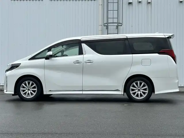 トヨタ アルファード S Cパッケージ 愛媛県 2019(平31)年 3.6万km ホワイトパールクリスタルシャイン JBLサウンド/純正ナビ/Bluetooth/CD/DVD/Blu-ray/AUX/100V充電/アイドリングストップ/追従クルコン/USB/オットマン/シートヒーター/エアシート/前後ドラレコ/パワーシート/コーナーセンサー/ステアリングヒーター/サマータイヤあり