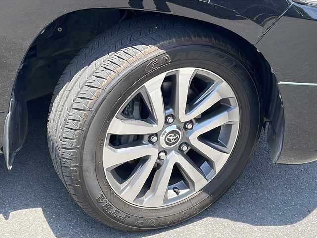 トヨタ ランドクルーザー ZX 長野県 2019(令1)年 4.2万km ブラック 4WD/モデリスタエアロ/サンルーフ/ブラックレザーシート/純正メーカーナビフルセグTV/純正リアエンターテイメント/全周囲カメラ/純正ビルトインETC2.0/前方ドライブレコーダー/追従型クルーズコントロ―ル/前後コーナーセンサー/純正20インチAW夏タイヤ/パワーバックドア/衝突被害軽減システム/3列シート/前席パワーシート/前席シートヒーター/純正フロアマット/純正LEDヘッドライト/オートライト/オートマチックハイビーム/ABS/横滑り防止機能/盗難防止装置/スペアキー/保証書/取扱説明書