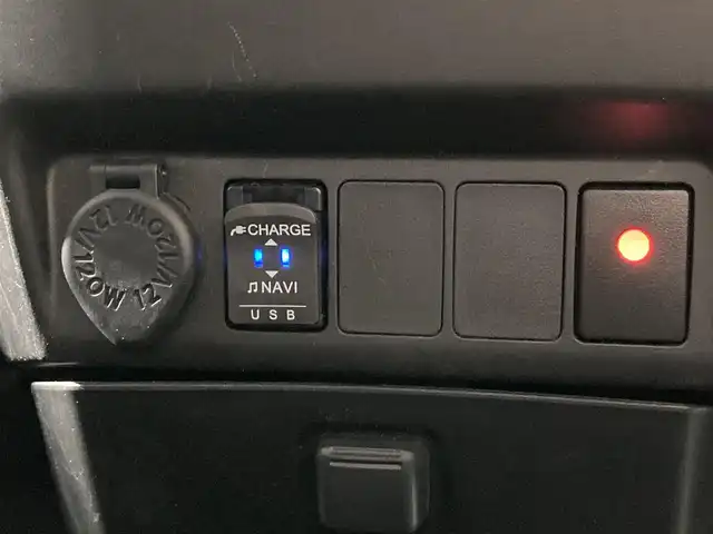 ダイハツ トール G SAⅢ 沖縄県 2019(令1)年 3.2万km ファイアークォーツレッドM 禁煙車/両側パワースライドドア/純正ナビ/衝突軽減ブレーキ/クルーズコントロール/ＥＴＣ/バックカメラ/コーナーセンサー/ドライブレコーダー/スマートキー/プッシュスタート/オートライト/純正フロアマット
