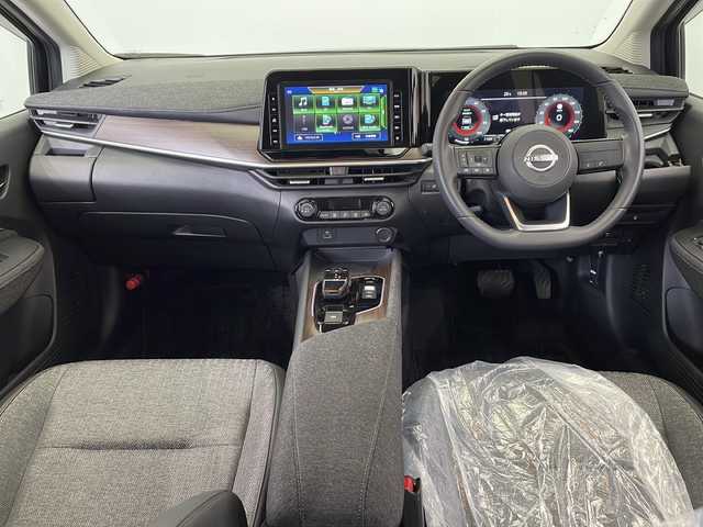 日産 オーラ G 栃木県 2021(令3)年 1.2万km 黒 純正ナビ/(CD/DVD/フルセグTV/Bluetooth/MSV/SD/USB)/全方位カメラ/360°セーフティーアシスト/・インテリジェントエマージェンシーブレーキ/・ふらつき警報/・標識検知機能/・アラウンドビューモニター/ビルトインETC/ハーフレザーシート/禁煙車/デジタルインナーミラー/オートライト/LEDヘッドライト/横滑り防止装置/フォグランプ/スマートキー/プッシュスタート/ステアリングスイッチ/革巻きステアリング/ウィンカーミラー/電動格納ミラー/純正17インチアルミホイール/純正フロアマット