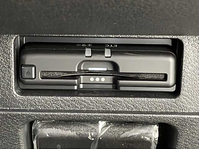 日産 オーラ G 栃木県 2021(令3)年 1.2万km 黒 純正ナビ/(CD/DVD/フルセグTV/Bluetooth/MSV/SD/USB)/全方位カメラ/360°セーフティーアシスト/・インテリジェントエマージェンシーブレーキ/・ふらつき警報/・標識検知機能/・アラウンドビューモニター/ビルトインETC/ハーフレザーシート/禁煙車/デジタルインナーミラー/オートライト/LEDヘッドライト/横滑り防止装置/フォグランプ/スマートキー/プッシュスタート/ステアリングスイッチ/革巻きステアリング/ウィンカーミラー/電動格納ミラー/純正17インチアルミホイール/純正フロアマット