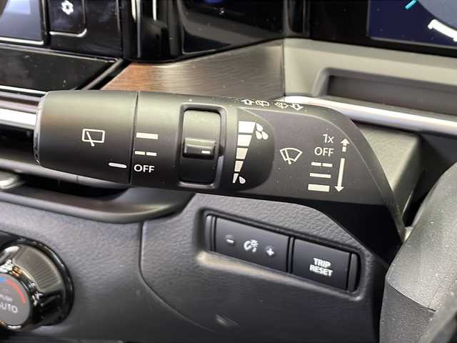 日産 オーラ G 栃木県 2021(令3)年 1.2万km 黒 純正ナビ/(CD/DVD/フルセグTV/Bluetooth/MSV/SD/USB)/全方位カメラ/360°セーフティーアシスト/・インテリジェントエマージェンシーブレーキ/・ふらつき警報/・標識検知機能/・アラウンドビューモニター/ビルトインETC/ハーフレザーシート/禁煙車/デジタルインナーミラー/オートライト/LEDヘッドライト/横滑り防止装置/フォグランプ/スマートキー/プッシュスタート/ステアリングスイッチ/革巻きステアリング/ウィンカーミラー/電動格納ミラー/純正17インチアルミホイール/純正フロアマット