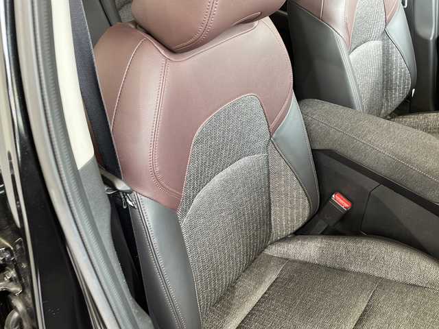 日産 オーラ G 栃木県 2021(令3)年 1.2万km 黒 純正ナビ/(CD/DVD/フルセグTV/Bluetooth/MSV/SD/USB)/全方位カメラ/360°セーフティーアシスト/・インテリジェントエマージェンシーブレーキ/・ふらつき警報/・標識検知機能/・アラウンドビューモニター/ビルトインETC/ハーフレザーシート/禁煙車/デジタルインナーミラー/オートライト/LEDヘッドライト/横滑り防止装置/フォグランプ/スマートキー/プッシュスタート/ステアリングスイッチ/革巻きステアリング/ウィンカーミラー/電動格納ミラー/純正17インチアルミホイール/純正フロアマット