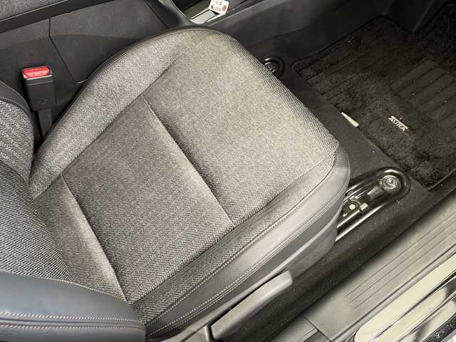 日産 オーラ G 栃木県 2021(令3)年 1.2万km 黒 純正ナビ/(CD/DVD/フルセグTV/Bluetooth/MSV/SD/USB)/全方位カメラ/360°セーフティーアシスト/・インテリジェントエマージェンシーブレーキ/・ふらつき警報/・標識検知機能/・アラウンドビューモニター/ビルトインETC/ハーフレザーシート/禁煙車/デジタルインナーミラー/オートライト/LEDヘッドライト/横滑り防止装置/フォグランプ/スマートキー/プッシュスタート/ステアリングスイッチ/革巻きステアリング/ウィンカーミラー/電動格納ミラー/純正17インチアルミホイール/純正フロアマット