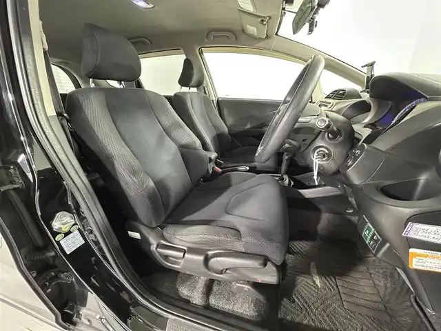 ホンダ フィット ハイブリット スマート セレクション 佐賀県 2011(平23)年 13.5万km クリスタルブラックパール 社外7インチナビ/ワンセグTV/CD/DVD/Bluetooth/クルーズコントロール/ETC/前方後方ドライブレコーダー/ヘッドライトレエライザー/ドアバイザー/フロアマット/オートエアコン/電動格納ミラー/ウィンカーミラー