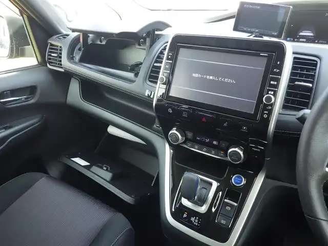 日産 セレナ e－パワー ハイウェイスター V 千葉県 2018(平30)年 6.2万km マルーンレッド 2トーン エマージェンシーブレーキ/プロパイロット/インテリジェントクルーズコントロール/インテリジェントルームミラー/ハンズフリー両側パワースライドドア/純正SDナビ/地デジTV/【BD/DVD/CD再生機能　Bluetooth接続】/アラウンドビューモニター/社外レーダー/革巻きステアリング/ステアリングヒーター/ステアリングスイッチ/ETC/LEDヘッドライト/ウインカーミラー/コーナーセンサー/純正15インチアルミホイル/サイド/カーテンエアバッグ/インテリジェントキー